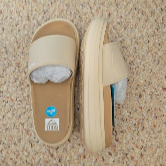 Reef cream sandal size 9 - Picture 1 of 1